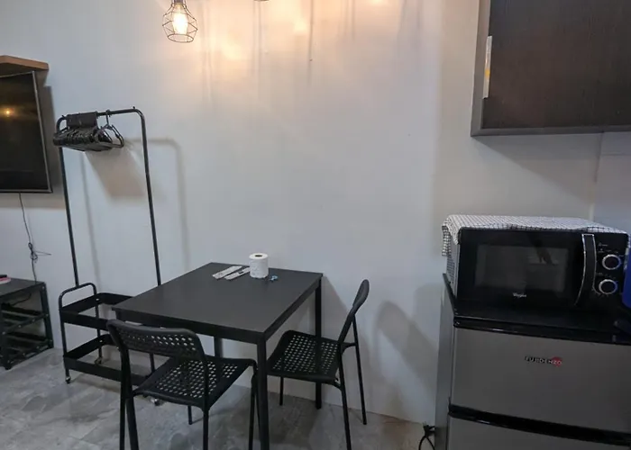 Miya's Crib Staycation G 3* Manila
